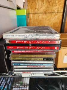 lot 101 image: Selection of music cds