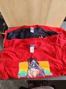 lot 62 image: Selection of 3 t-shirt - Disney and Coke - xxxl