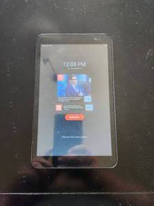 lot 86 image: Scepter 8 tablet - black - Q-link - charged - comes with no charging cable only pictured item