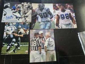 lot 63 image: Selection of 5 Dallas Cowboy autographed 8x10 photos - at least 1 has a C.O.A