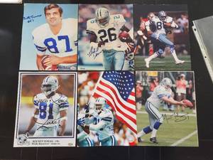 lot 19 image: Selection of 6 Dallas Cowboy autographed 8x10 photos - at least 1 has a C.O.A