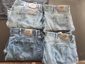 lot 151 image: Selection of jeans