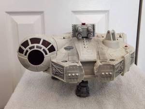 lot 40 image: Vintage Star Wars Galactic Heroes Millennium Falcon