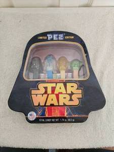 lot 85 image: Star Wars Pez dispenser collectibles