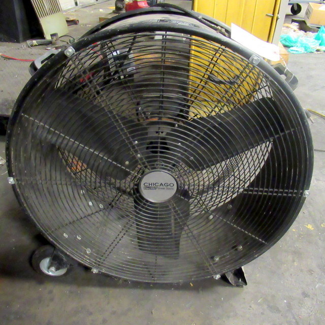 lot 60 image: Chicago 24 Floor Fan