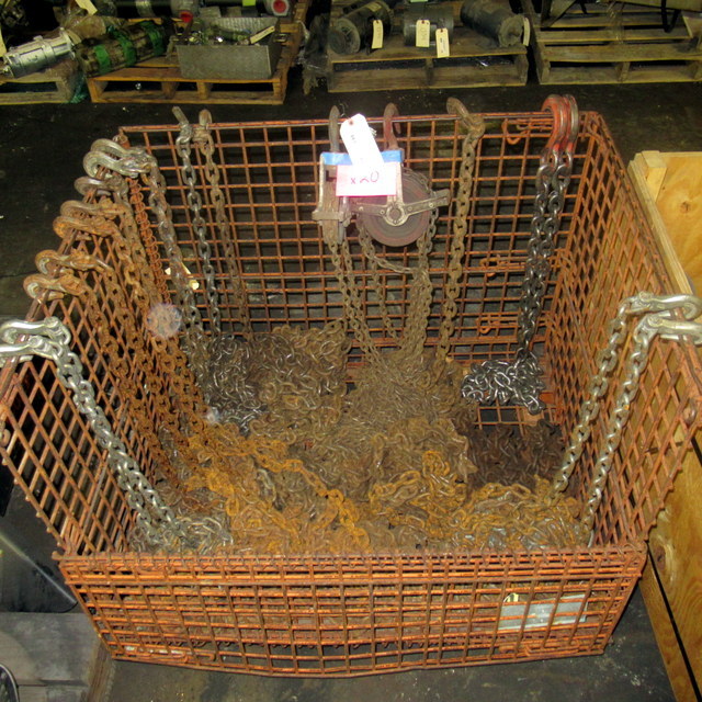 lot 83 image: Long Heavy Duty Chains