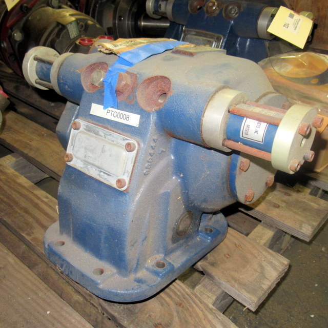 lot 101 image: Muncie Power Take-Off 828S-U6810-D1EX