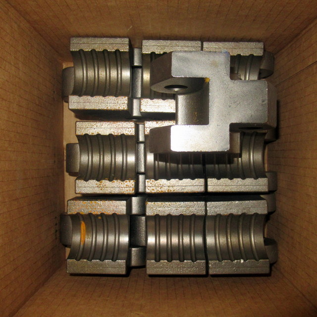 lot 122 image: Coiled Tubing Injector Gripper Block Parts