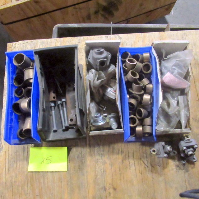 lot 139 image: Assorted Hydraulic Fittings