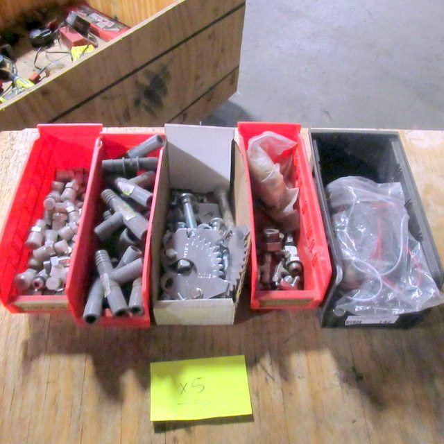 lot 142 image: Assorted Hydraulic Fittings