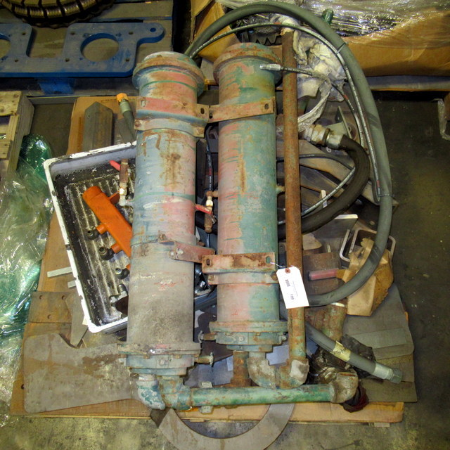 lot 199 image: Assorted Parts Used In The Oil & Gas Business
