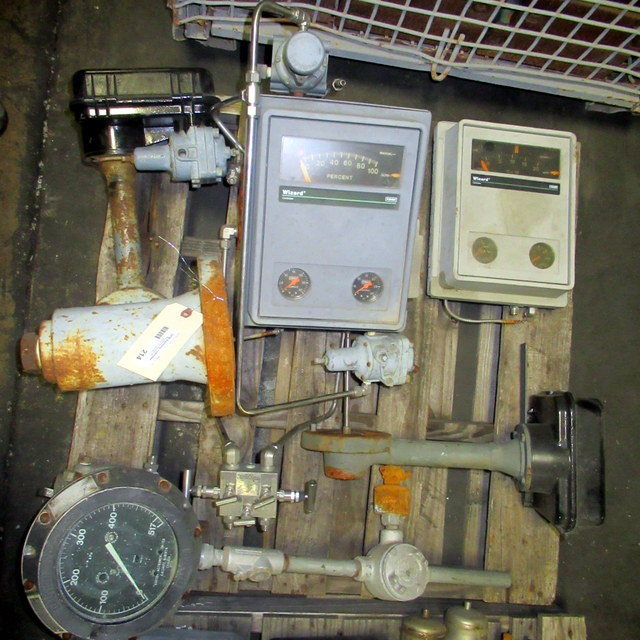 lot 214 image: Assorted Parts Used In The Oil & Gas Business