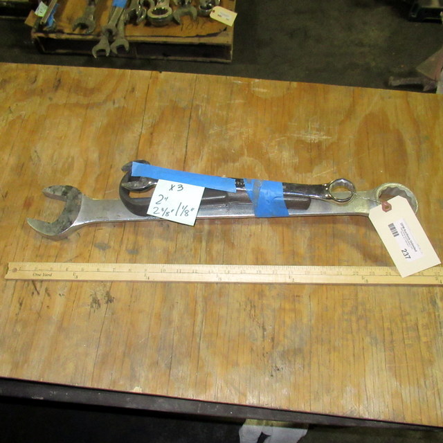 lot 237 image: Assorted Industrial Wrenches