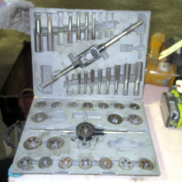 lot 257 image: Tap And Die