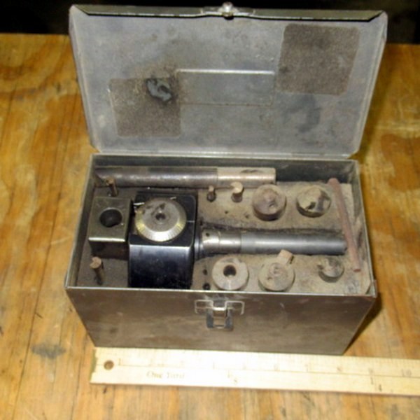 lot 264 image: Bridgeport Milling Machine Tools