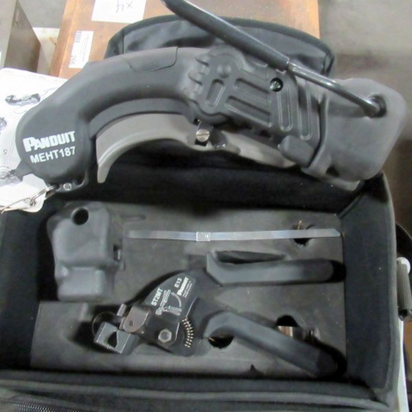 lot 263 image: PANDUIT Metal Embossing Hand Tool MEHT187