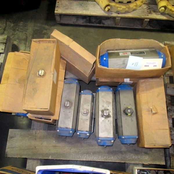 lot 288 image: Pneumatic Actuator Scotch Yoke Type