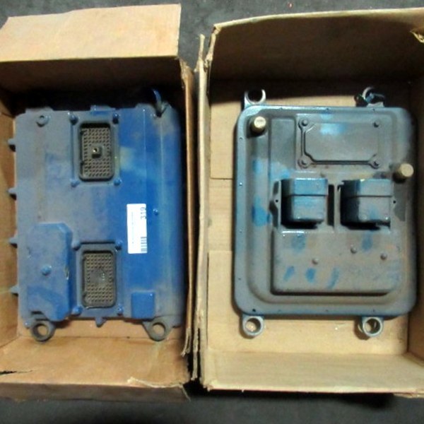 lot 319 image: Assorted Parts Used  In The Oil &amp Gas Business