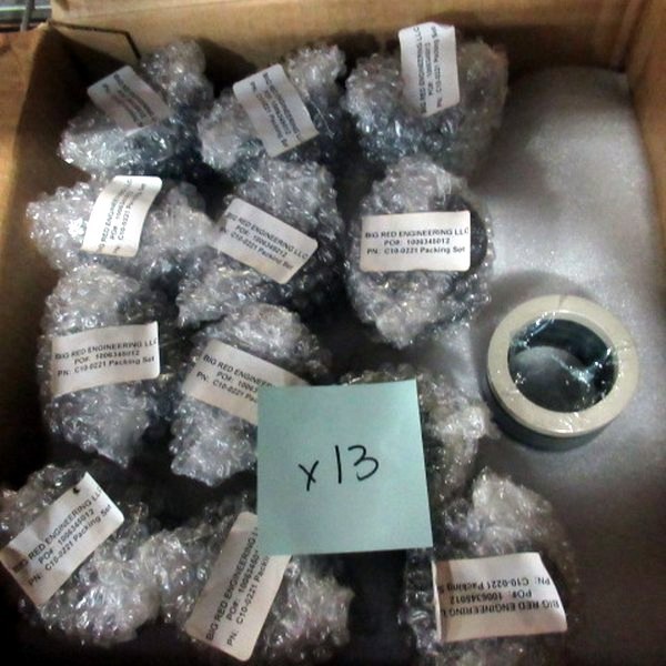 lot 352 image: C10-0221 Packing Set