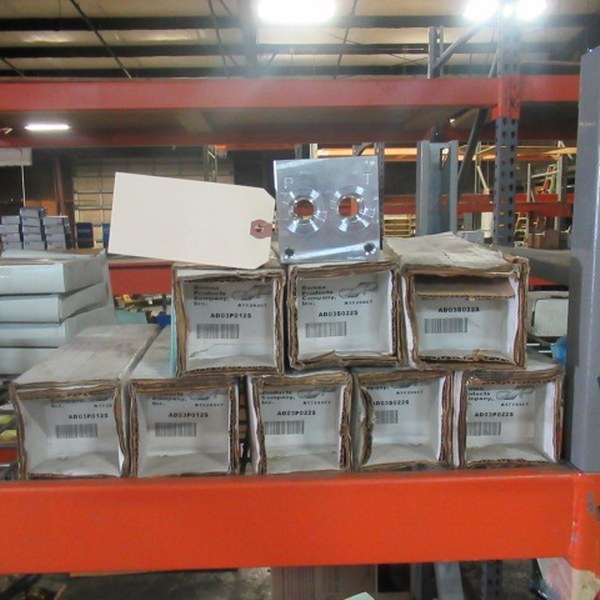 lot 372 image: Daman Valve Blocks