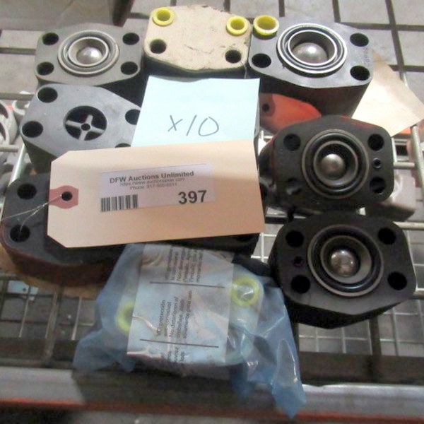 lot 397 image: Assorted Valves