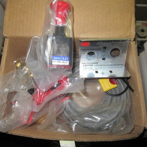 lot 399 image: Muncie Power Take Off Parts