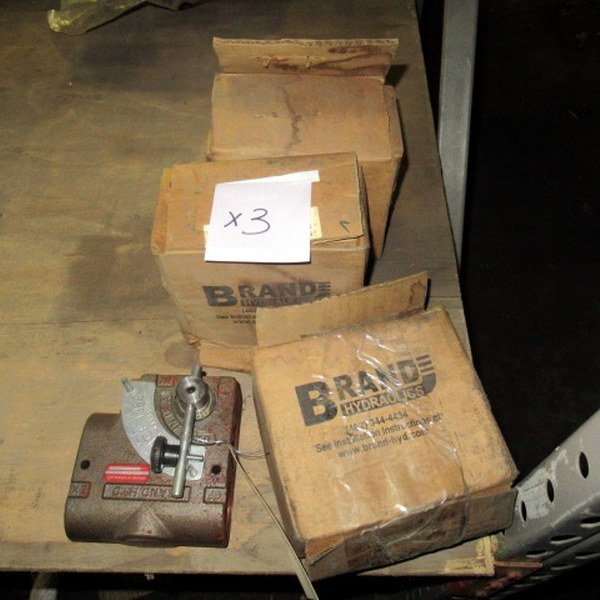 lot 410 image: Brand Hydraulic Valves