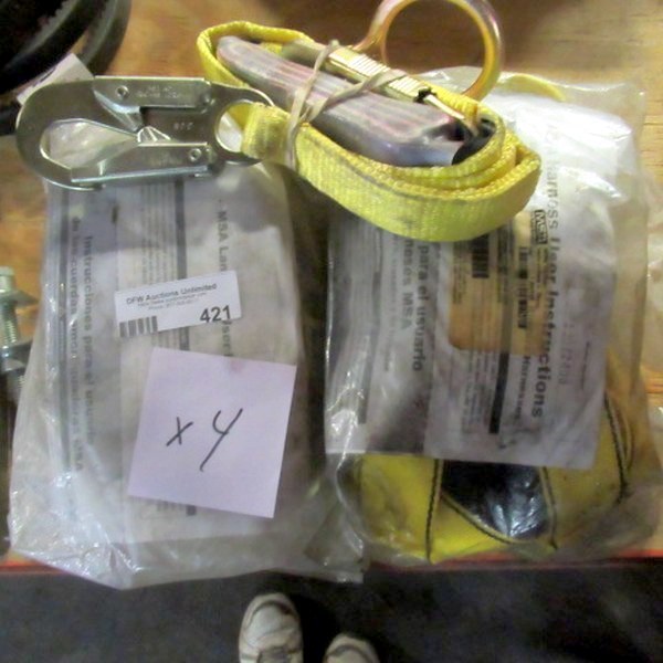 lot 421 image: MSA Safety Harness
