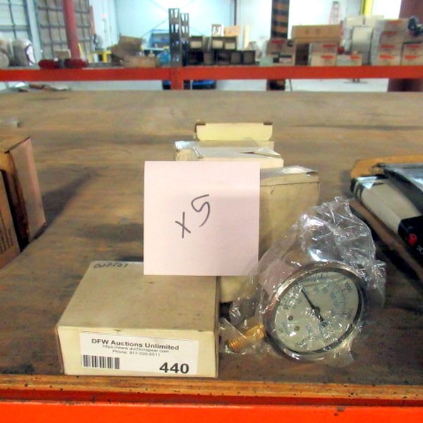 lot 440 image: Assorted Gauges