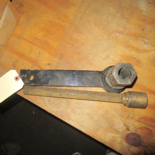 lot 449 image: Pump Tools