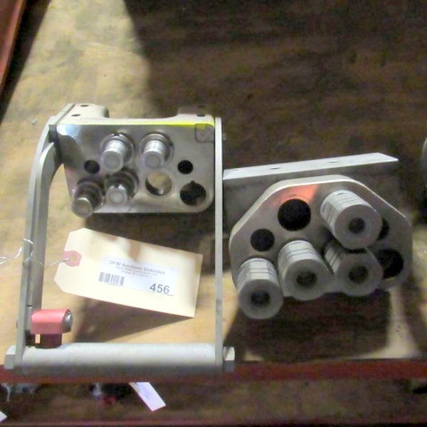 lot 456 image: Hydraulic Control Actuators