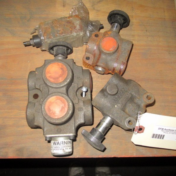 lot 470 image: Hydraulic Control Actuator Valves