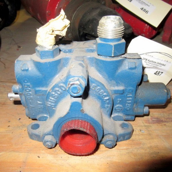 lot 487 image: Hydraulic Adulator Pump