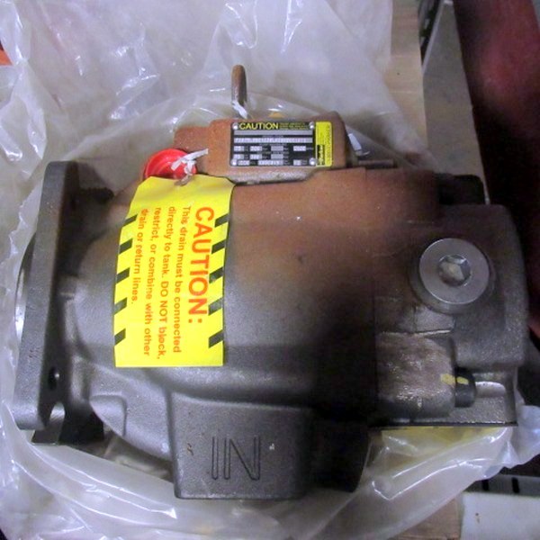lot 490 image: Parker Hydraulic Pump Motor