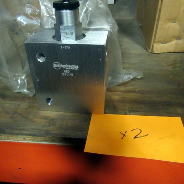 lot 493 image: Sun Hydraulic Valves HED 1C91-AB