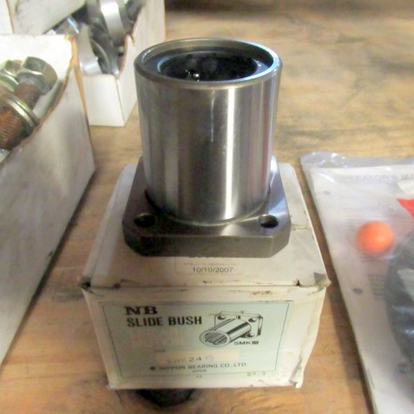 lot 505 image: Slide Bush Ball Linear Bearing SM16G-P