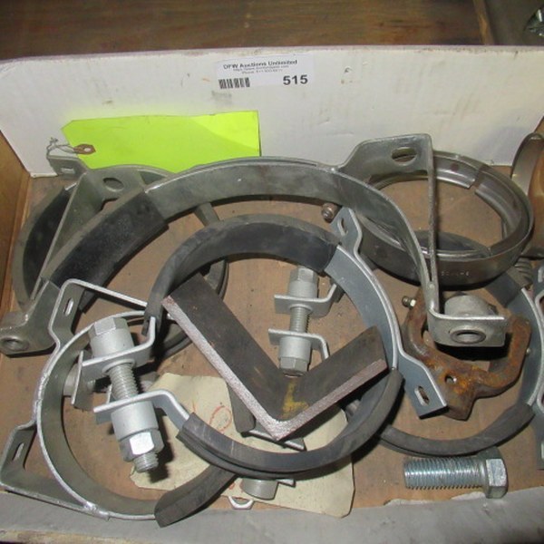 lot 515 image: Assorted Clamps