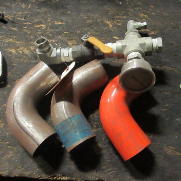 lot 520 image: Exhaust Pipes And Ball Valves