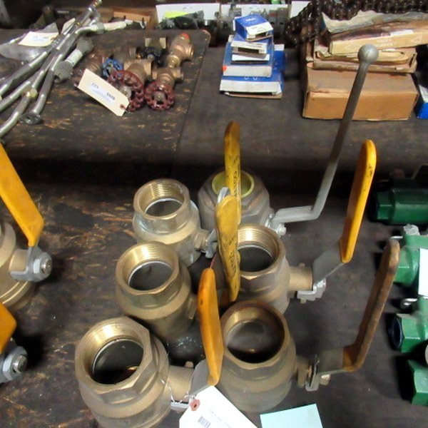 lot 554 image: 2 12 CW617N Brass Ball Valves