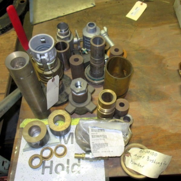lot 560 image: Assorted Hose Couplings