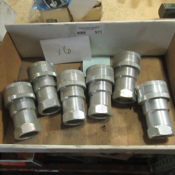 lot 571 image: Hydraulic Fittings