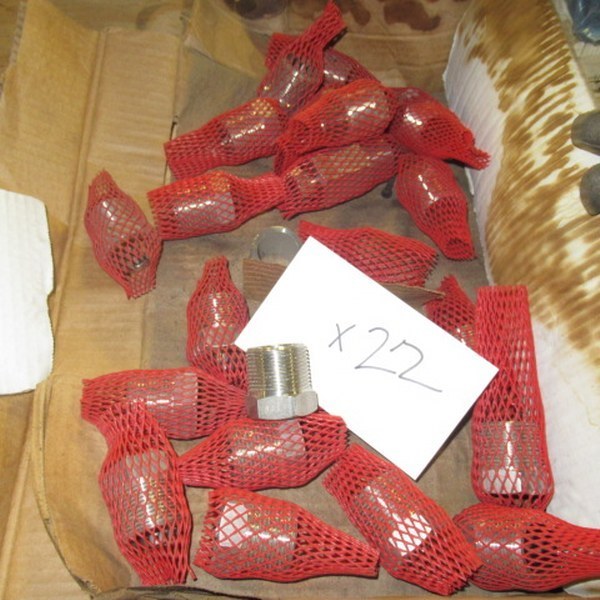 lot 572 image: Hardware N0179