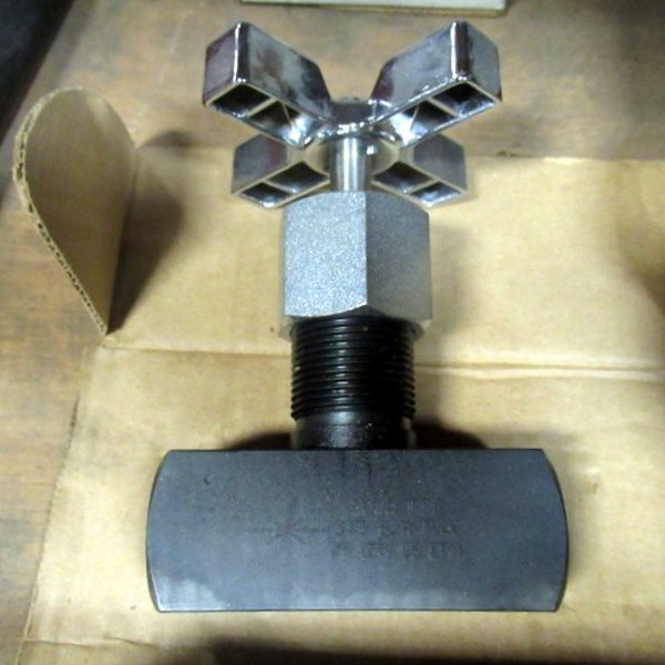 lot 615 image: Hydraulic Valve MV1220520JD