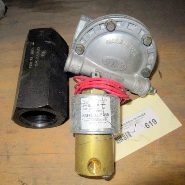 lot 619 image: Diesel Engine Parts And Check Valve
