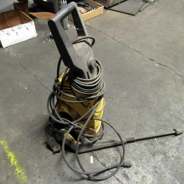 lot 652 image: Power Washer