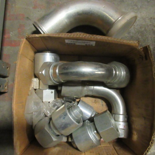 lot 655 image: Hydraulic Fittings