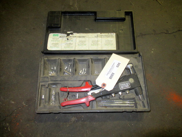 lot 686 image: Rivet Gun