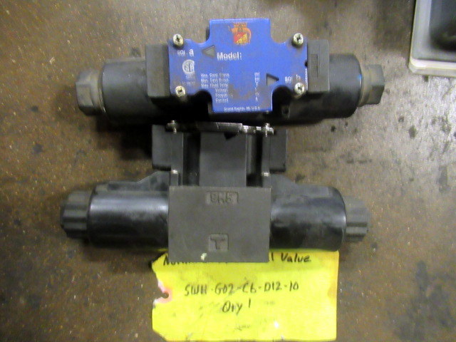 lot 695 image: Directional Valves
