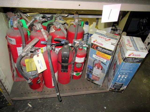 lot 744 image: Lot Of Fire Extinguishers