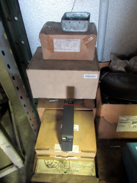 lot 757 image: Lot Of Electrical Parts